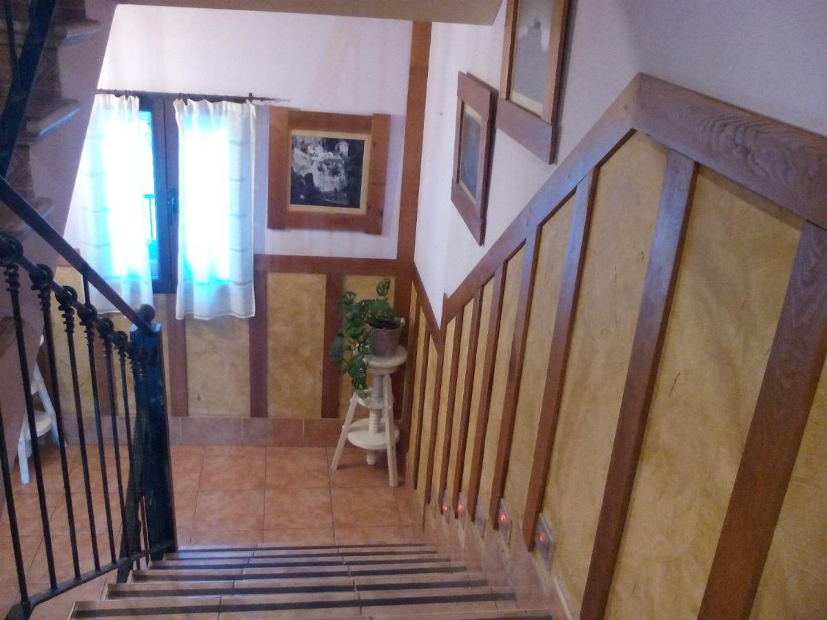 Puerta Al Duraton Bed & Breakfast Sebulcor Ngoại thất bức ảnh