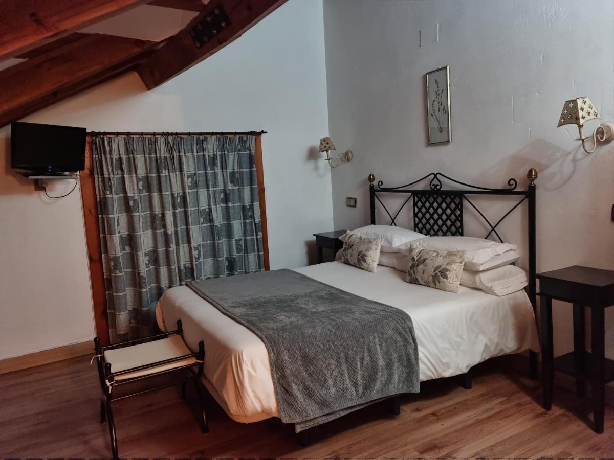 Puerta Al Duraton Bed & Breakfast Sebulcor Ngoại thất bức ảnh